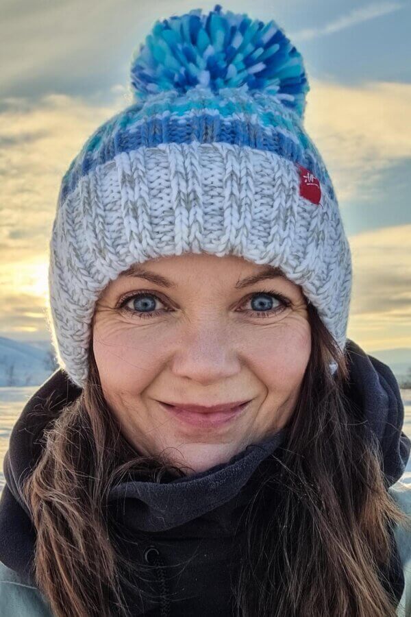 Wave Reflective Super Bobble Hat - Image 2