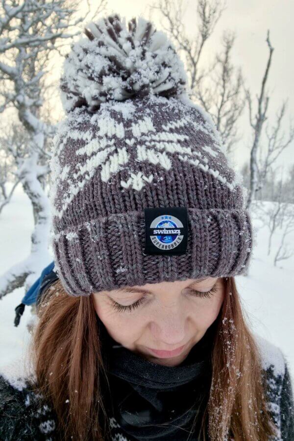 Slate Flora Nordic Knit Reflective Super Bobble Hat - Image 4