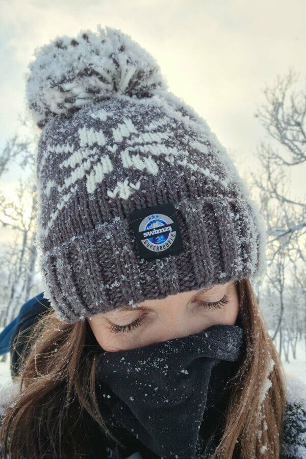 Slate Flora Nordic Knit Reflective Super Bobble Hat - Image 2