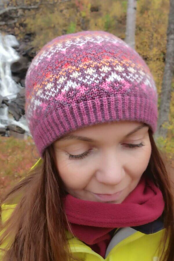 Hildasay Berries Beanie Hat - Image 2